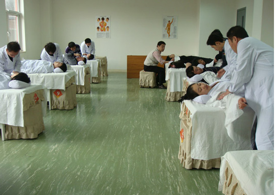 鄭州足療技師培訓(xùn)學(xué)校學(xué)習環(huán)境